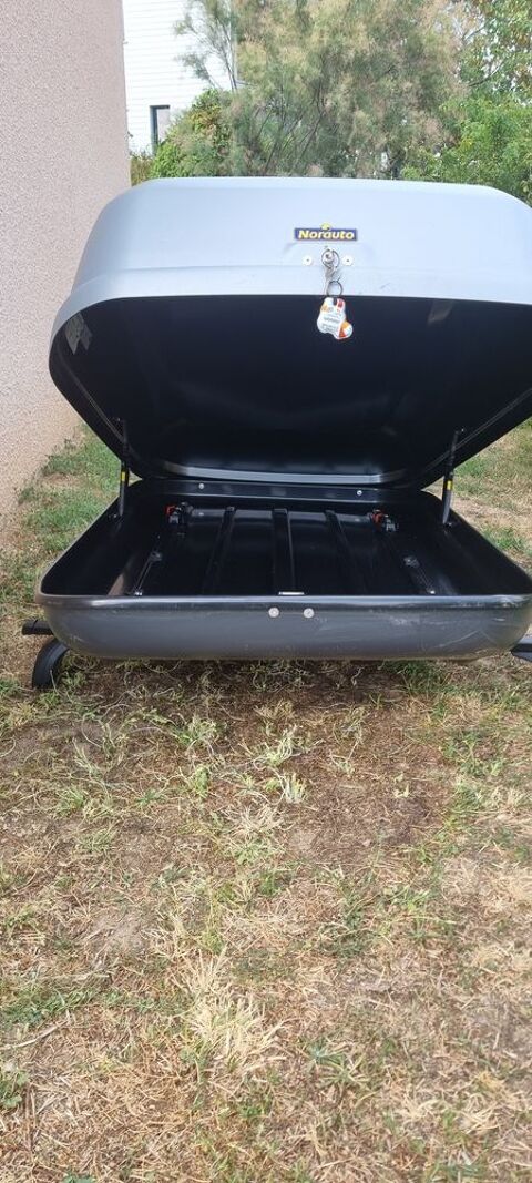 Coffre de toit Bermudes 430 140 Vaugneray (69)