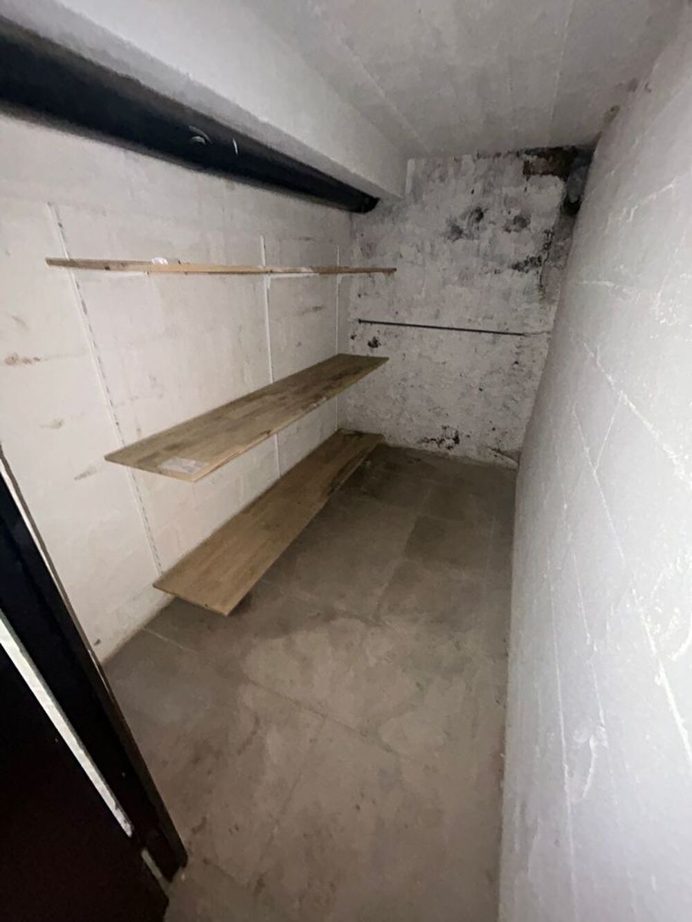 Location Parking/Garage Box+|+cave+|+espace+de+stockage Paris 19