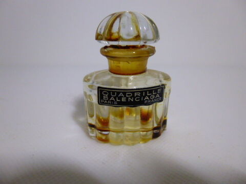 Flacon parfum vide  Quadrille de Balenciaga
30 Auriac-sur-Dropt (47)
