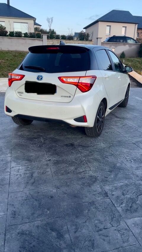 Toyota Yaris 100 VVT-i CVT Collection 2018 occasion Rodez 12000