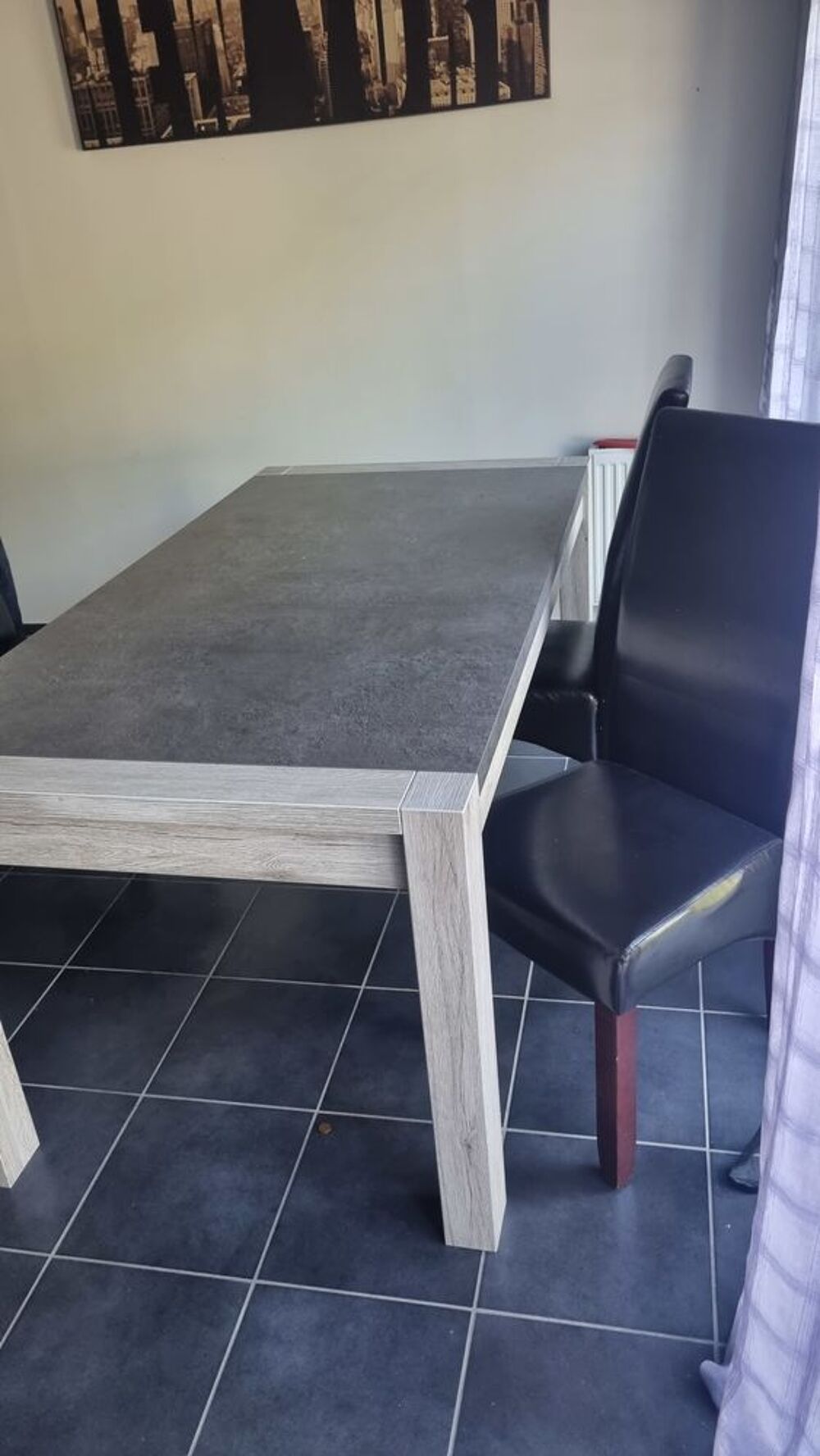 Table plus chaises 4 Meubles