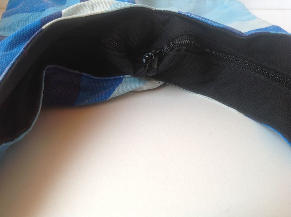 SAC EN TOILE COTON BLEUS Envoi possible
Maroquinerie