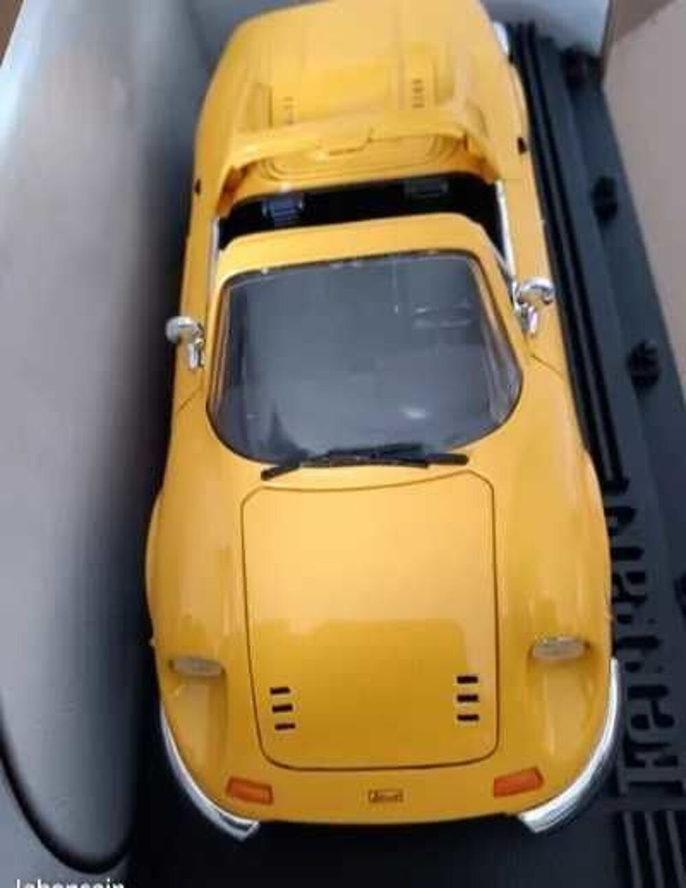 Ferrari 246 Dino GTS 1/18 