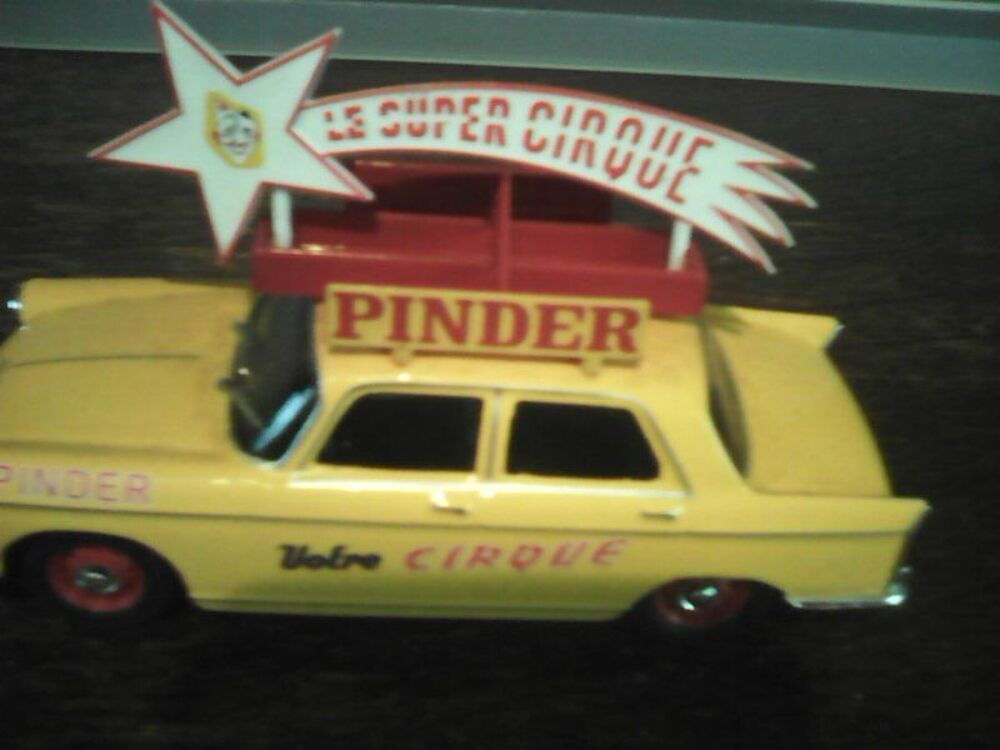 Voiture 404 Peugeot Pinder 1/43 