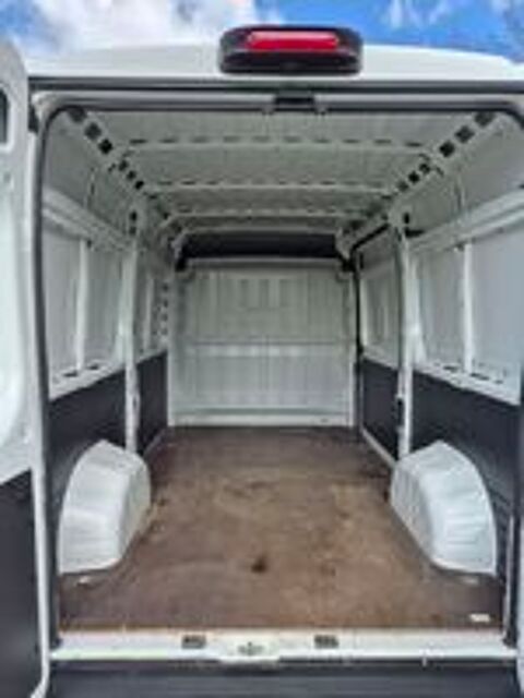 Boxer BOXER TOLE 330 L2H2 BLUEHDI 140 S&S ASPHALT 2020 occasion 01100 Oyonnax