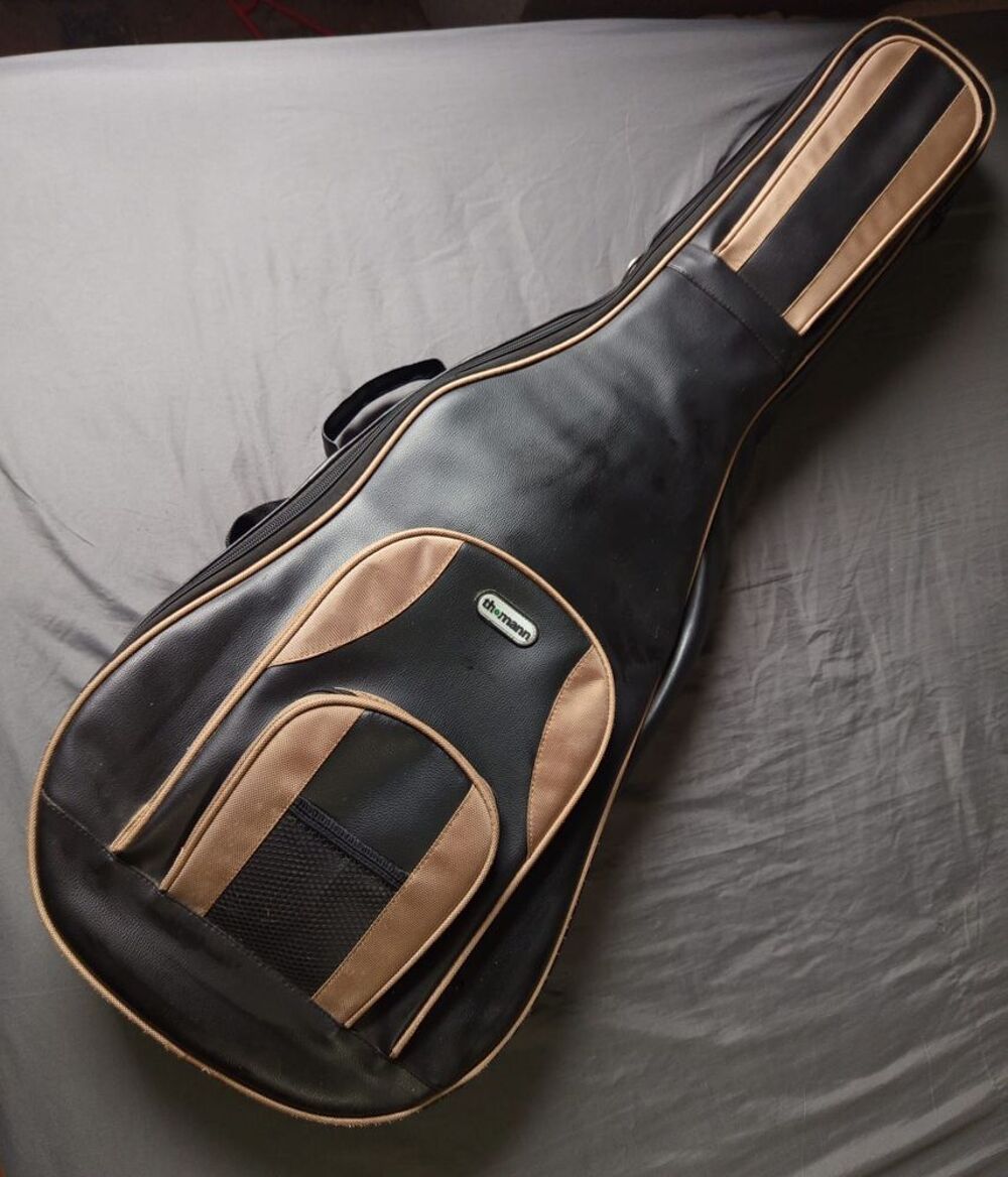 Basse fretless mod&egrave;le unique Instruments de musique