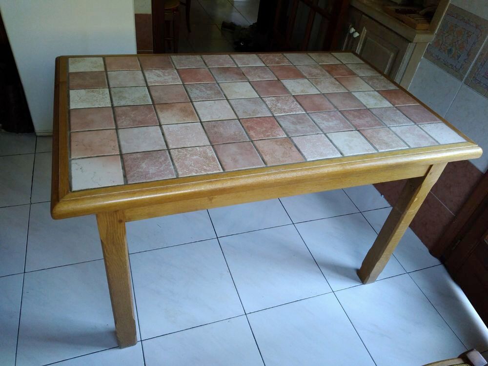 Table de cuisine en ch&ecirc;ne Meubles