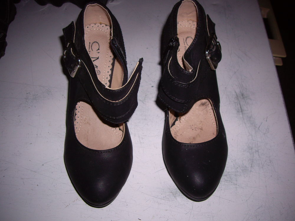 Escarpins Noir &agrave; boucle talon 10 cm pt 38 &agrave; 7 € Chaussures