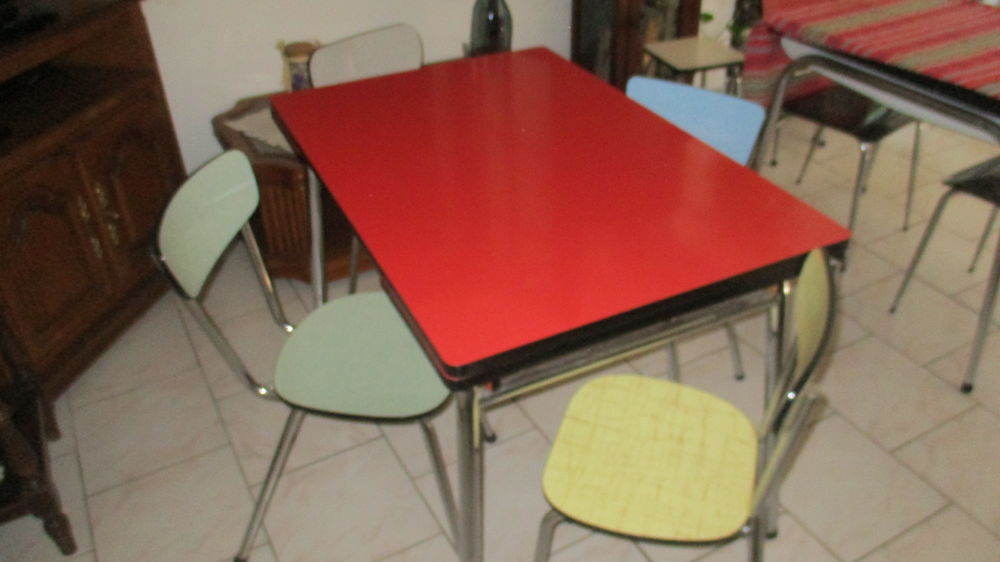 10 CHAISES DE BISTROT Meubles