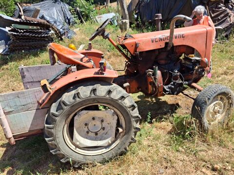 TRACTEUR Saint-Just-en-Chevalet (42)