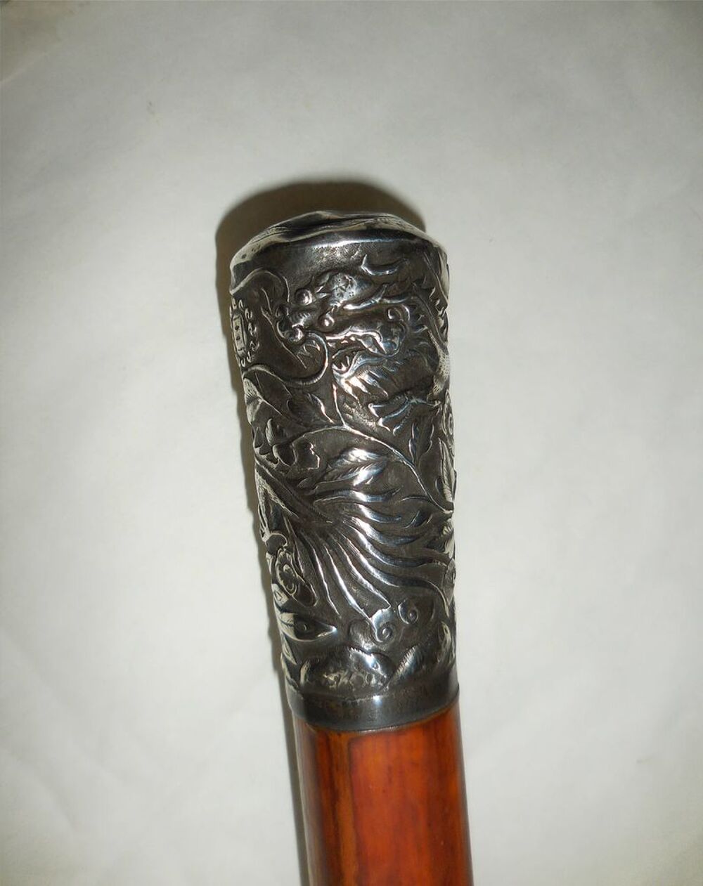 Canne en bois poign&eacute;e ARGENT 