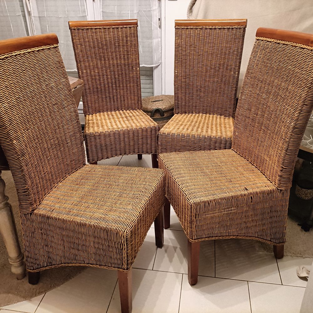 Lot de chaises en osier Meubles