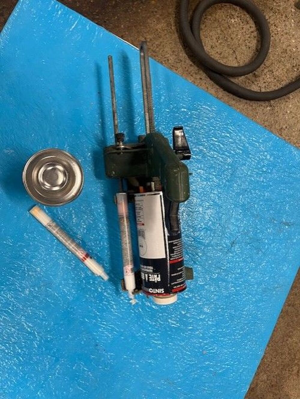 Pistolet doseur theard pour bi composant. Bricolage