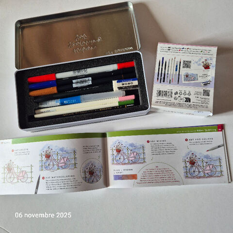 Set Sketching Urban crayon 1H, gomme, feutre, 2 ABT brush, p 25 Saumur (49)