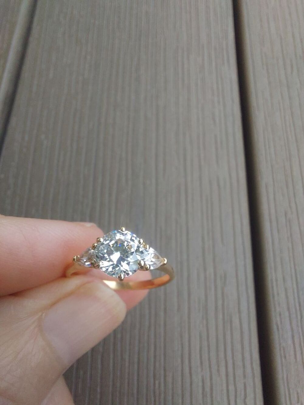 Bague or 18 carats &amp; oxyde de zirconium Bijoux et montres