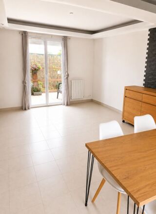 Vente Maison Maison familiale 90 m² ,3 chambres , Garage  ,Jardin Saint-sulpice-des-landes