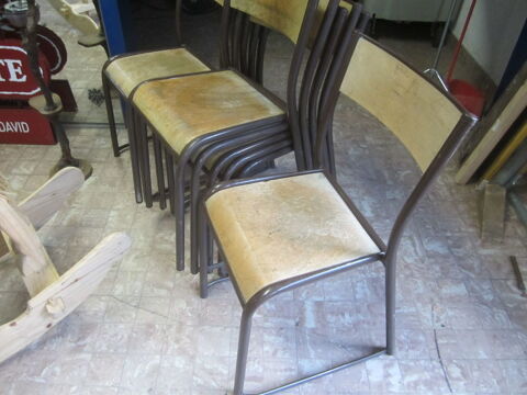 6 chaises Mullca adulte 80 Le Creusot (71)