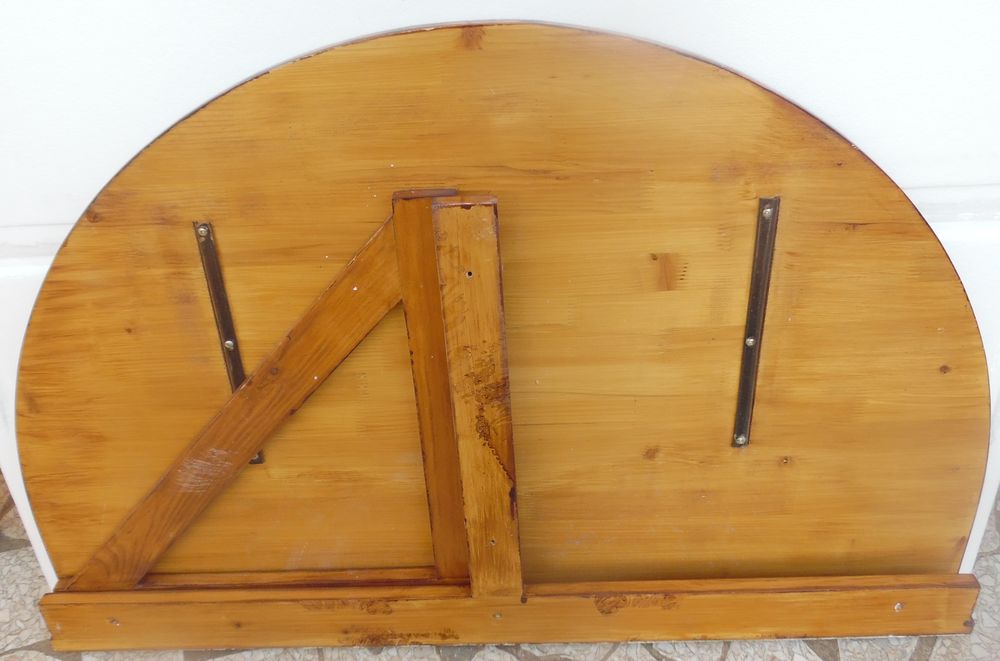 1/2 table rabattable &agrave; fixer au mur 1 M de diam&egrave;tre en TBE Meubles