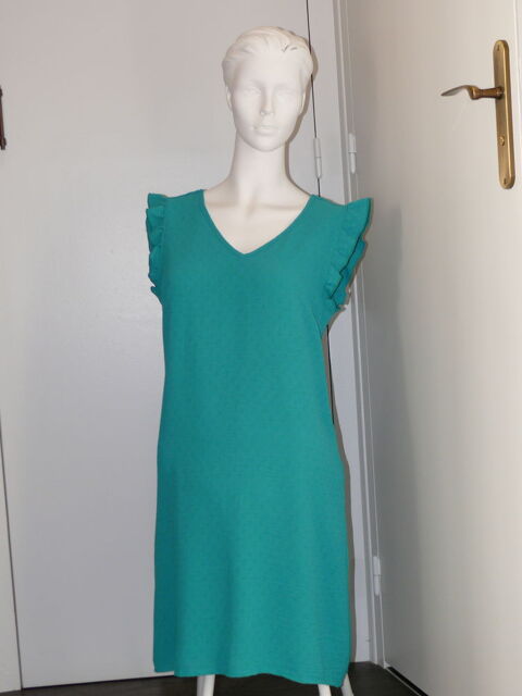 Robe verte  ARMAND THIERY  20 Saintes (17)