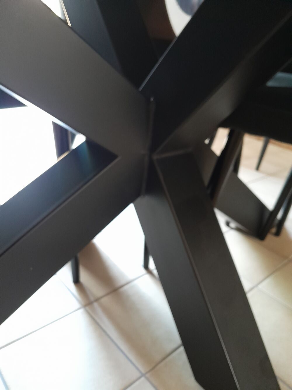 Table industrielle en acacia Meubles