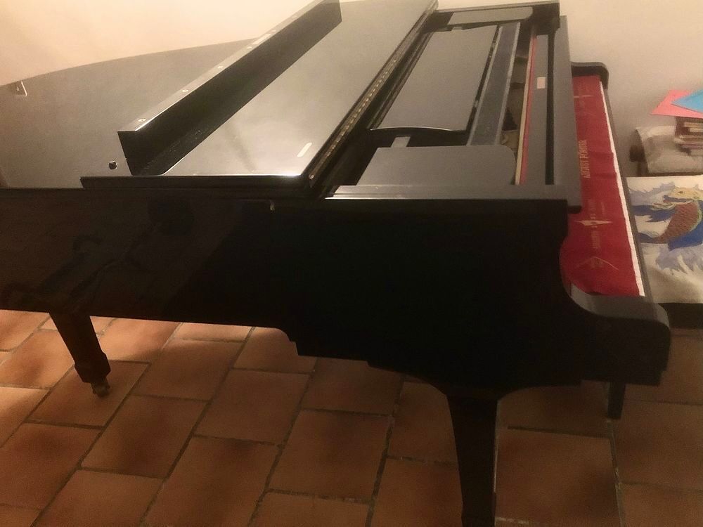 Piano 1/4 de queue YAMAHA G3 laqu&eacute; noir Instruments de musique