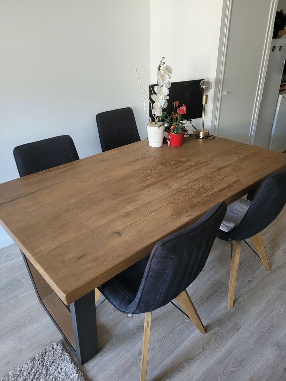 Table bois + 4 chaises Meubles