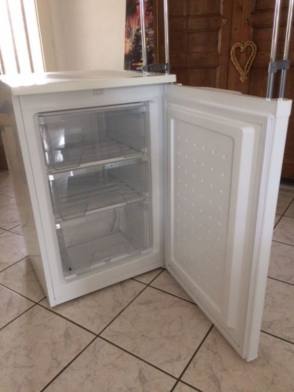 A vendre superbe petit cong&eacute;lateur , Electroménager