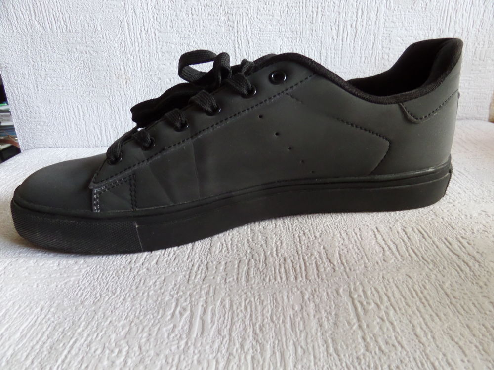 chaussures taille 41.5 
Chaussures