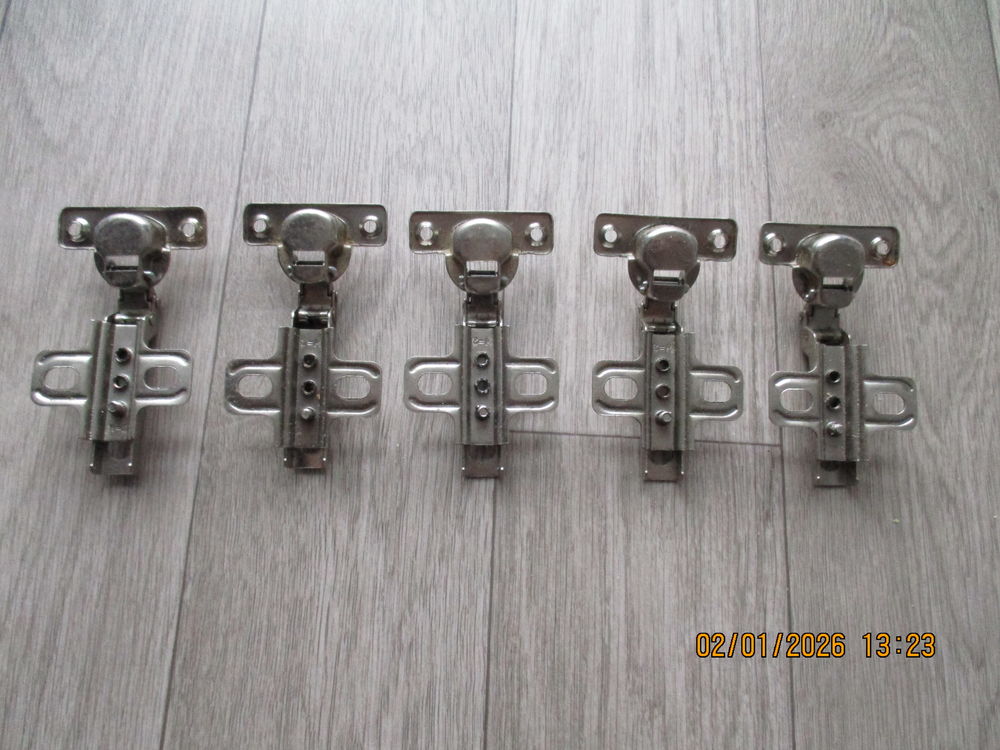 Charni&egrave;res pour meuble Bricolage
