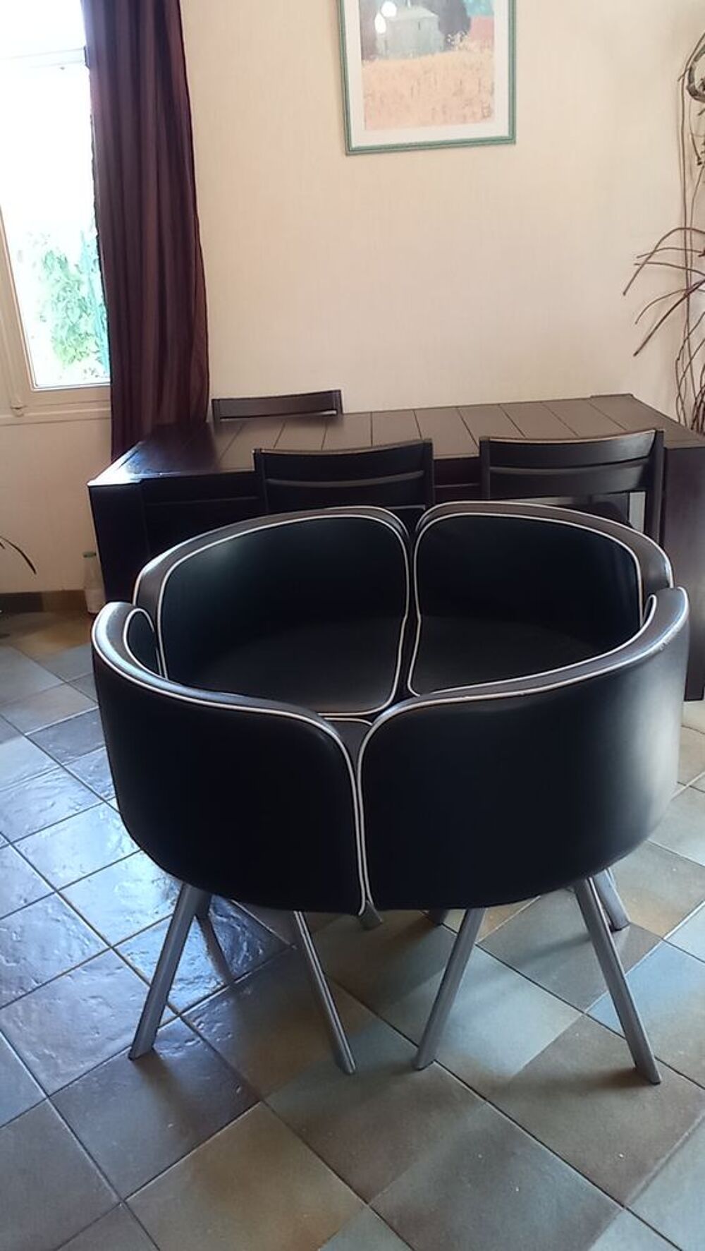 quatre fauteuils Décoration