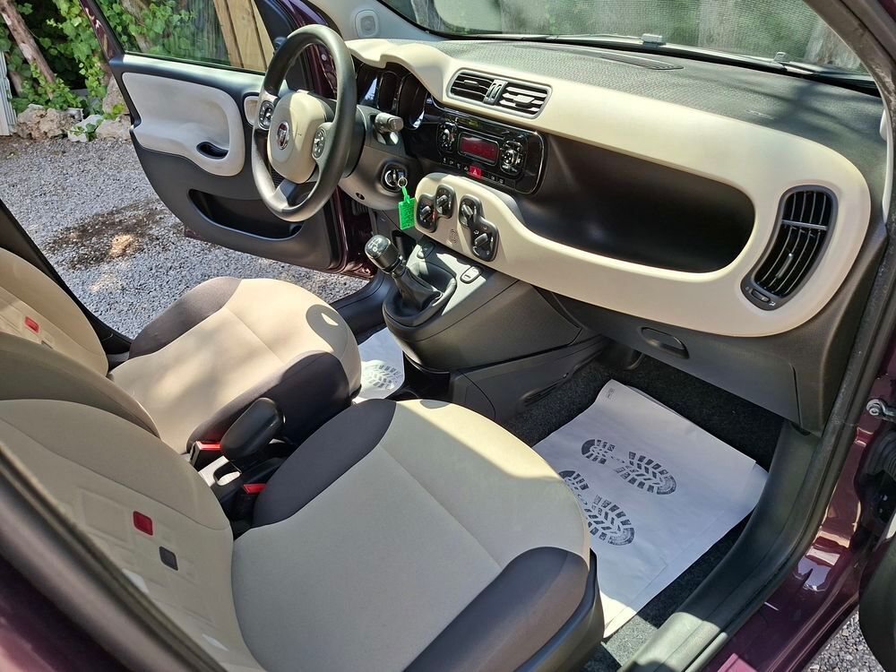 Panda 1.2 8V 69 ch Lounge 2015 occasion 06150 Cannes La Bocca