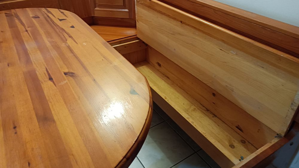 Table et bancs coffre en pin Meubles