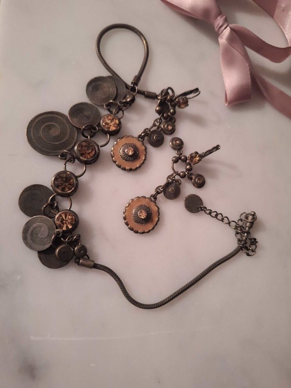 bijoux Axelle cr&eacute;ation collier et boucles d oreille Bijoux et montres