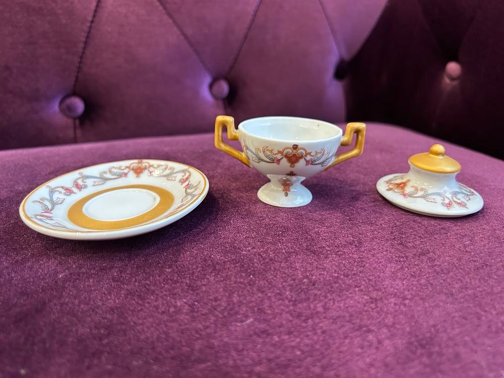 Tasse avec assiette Porcelaine Art 