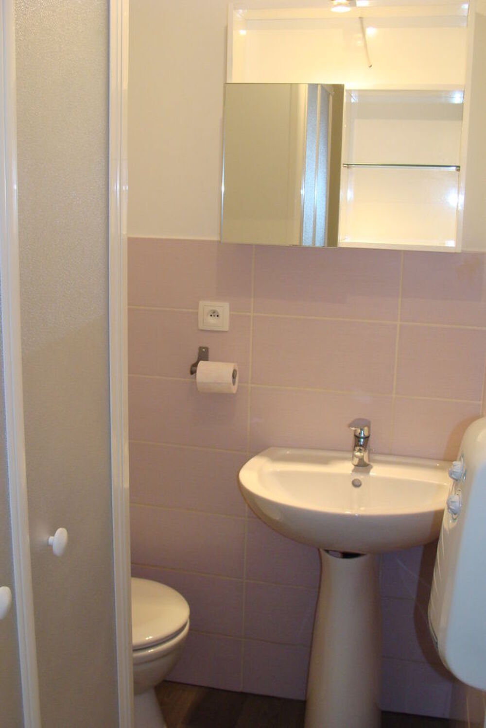 Location Appartement F1 meublé 35m2 rez de chaussée avec petite terrasse Byans-sur-doubs