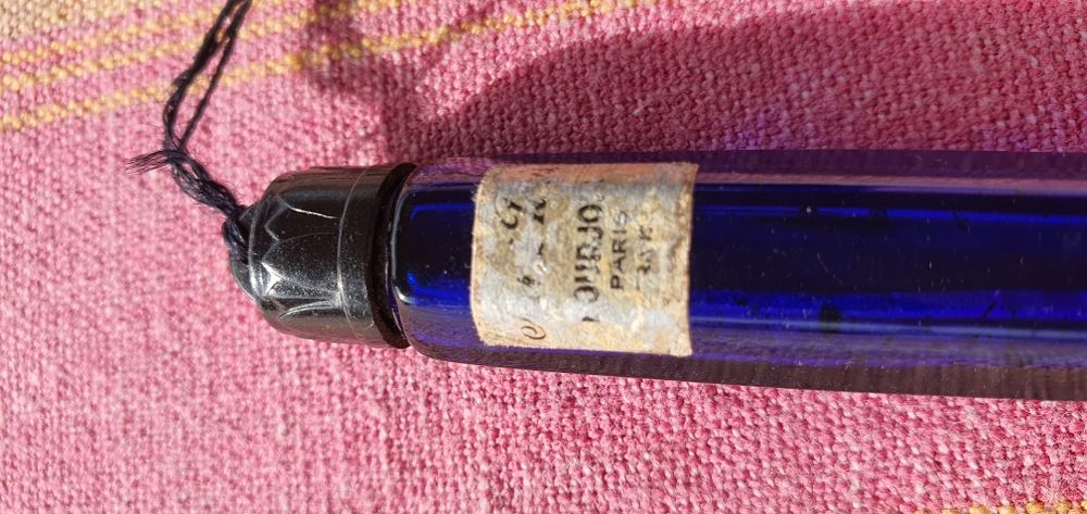 ancien flacon de parfum 