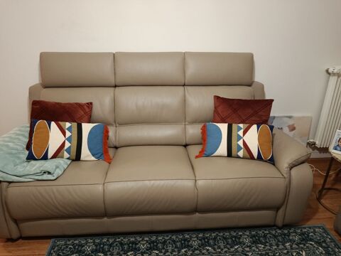 Salon cuir 2800 Gentilly (94)