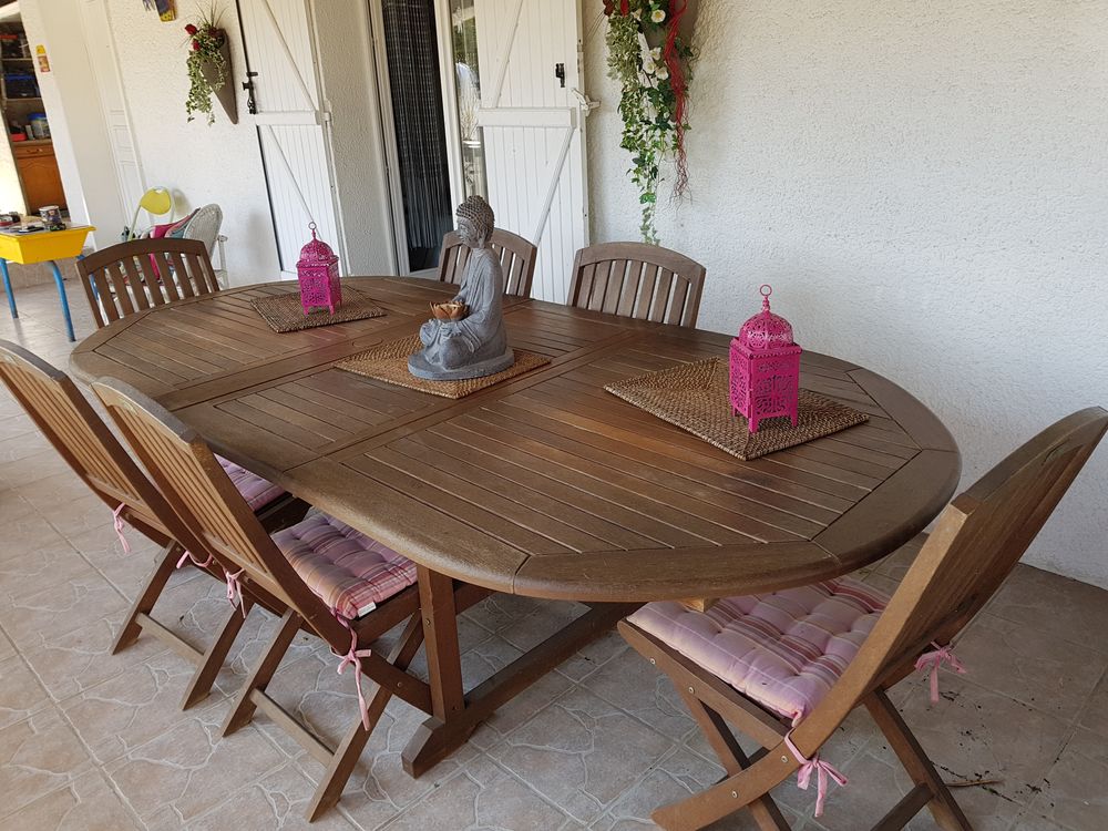Table en teck- tr&egrave;s bon &eacute;tat Meubles