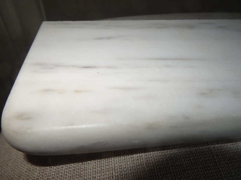 Tablette pour radiateur, en marbre blanc Décoration