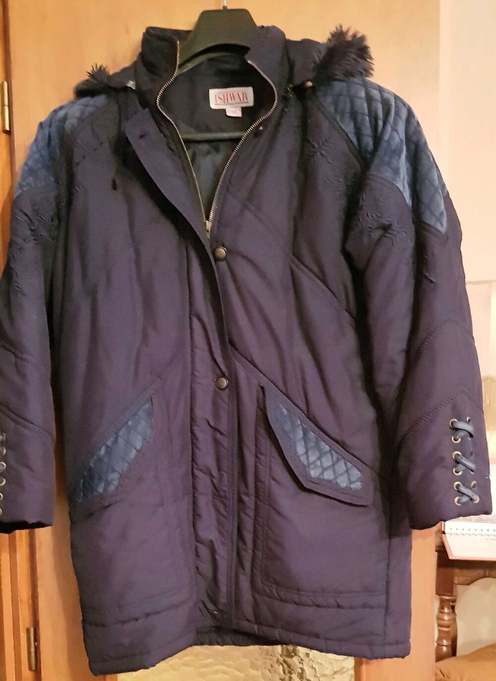 Manteau Doudoune bleu marine Ishwar Vtements