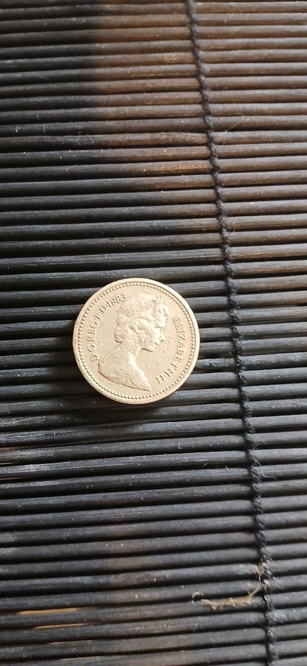 Monnaie one pound 1983, decus et tutamen, 