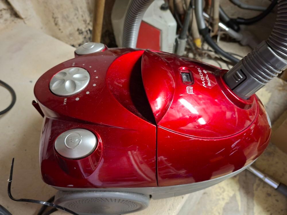 Aspirateur parfait &eacute;tat 77 Electroménager