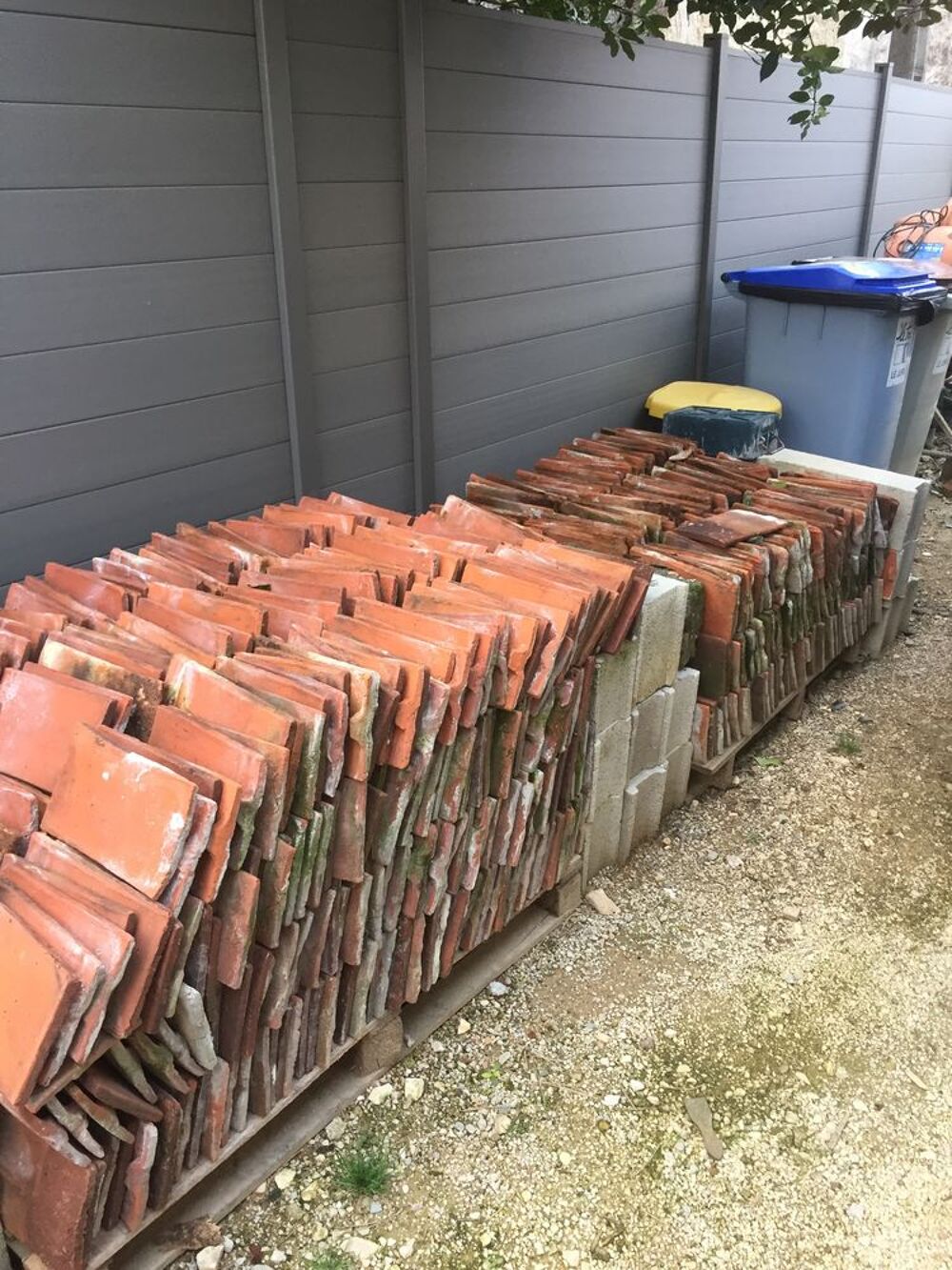 Vente de tuiles 
Bricolage