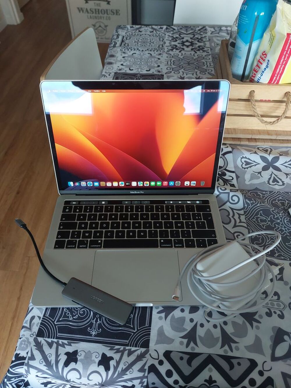 Macbook pro 13. Matériel informatique