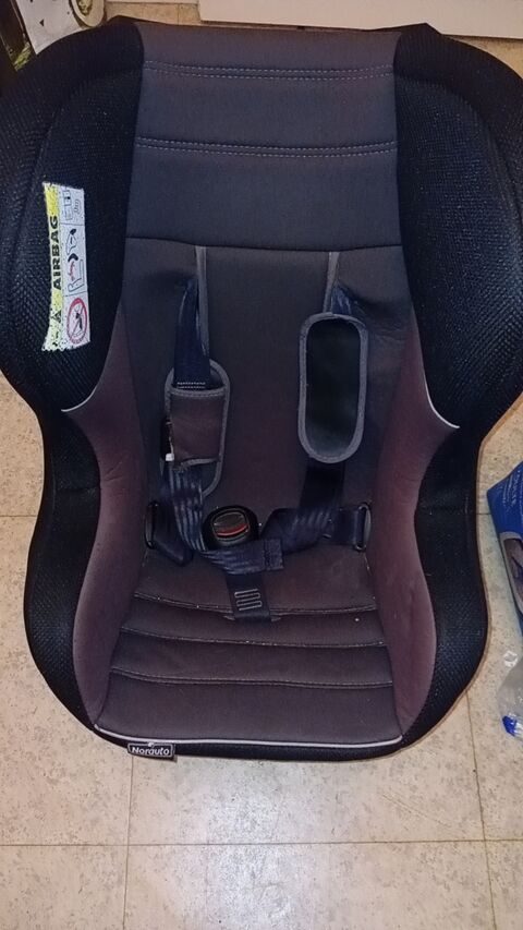 Siège auto enfant Norauto noir 40 Carvin (62)