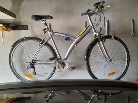 VELO DECATHLON homme 100 Canet Plage (66)