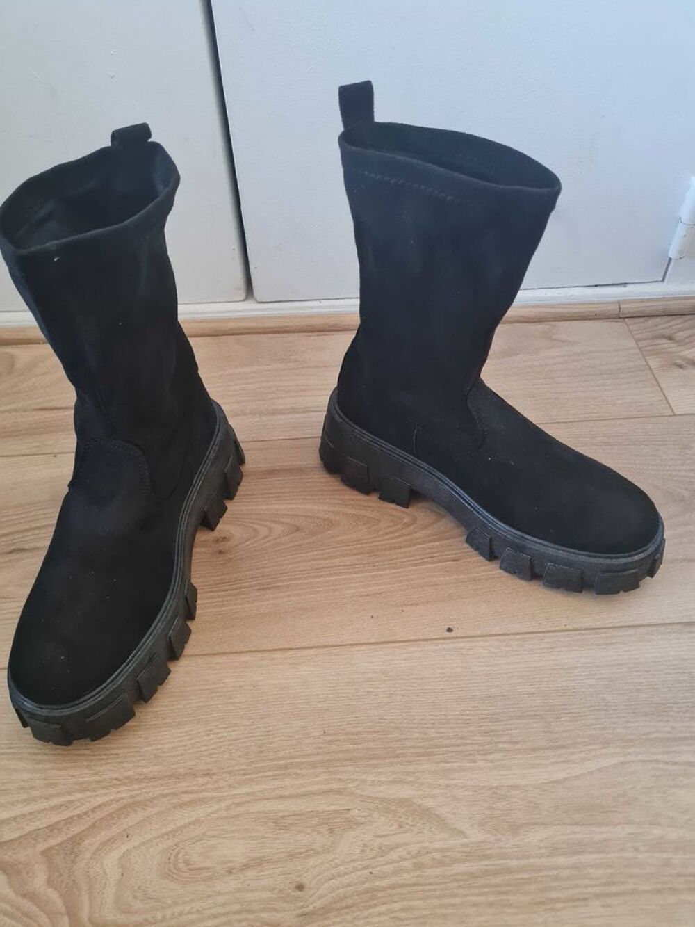 Bottines chaussettes noires Fashion Nova €" Neuves "Exactly That Lug Sole Booties" Chaussures