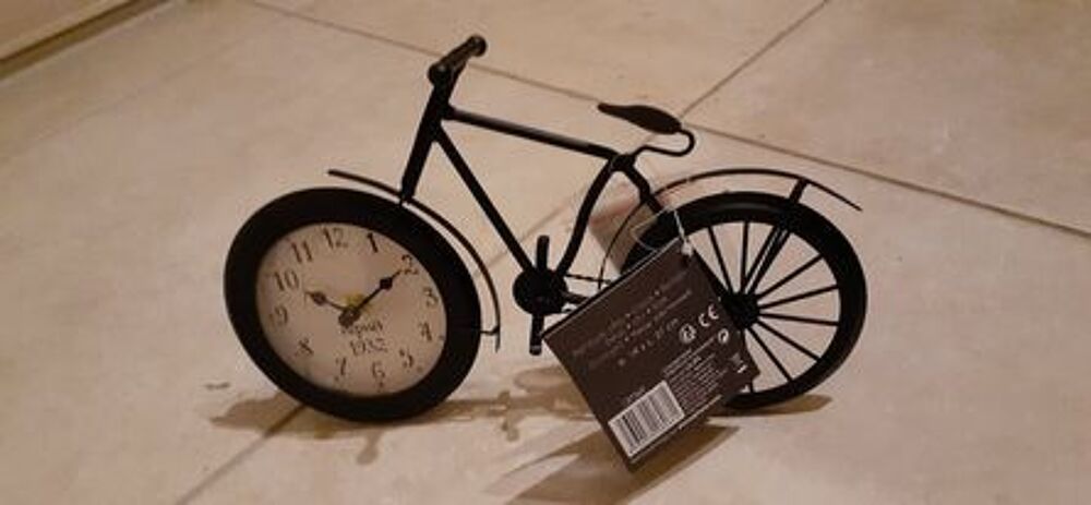 Pendule v&eacute;lo Bijoux et montres
