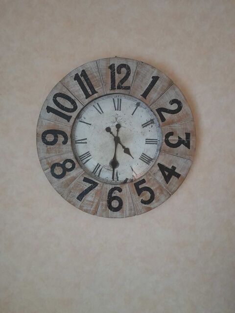 Pendule bois 45 Bourg-en-Bresse (01)