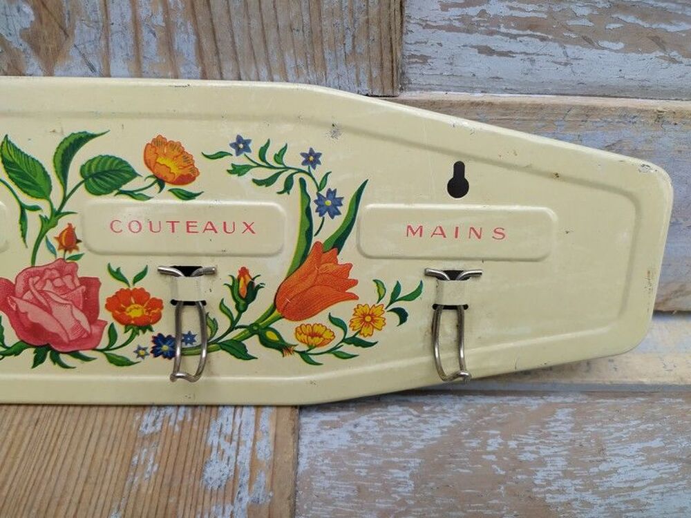 Accroche Torchons Vintage T&ocirc;le lithographi&eacute;e Motif Fleurs 